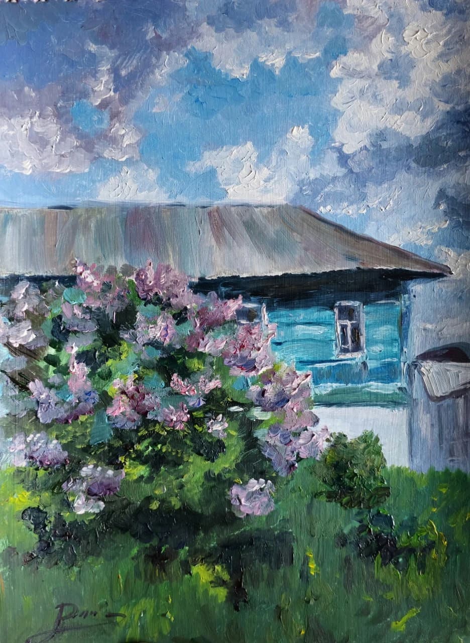 Сирень у дома